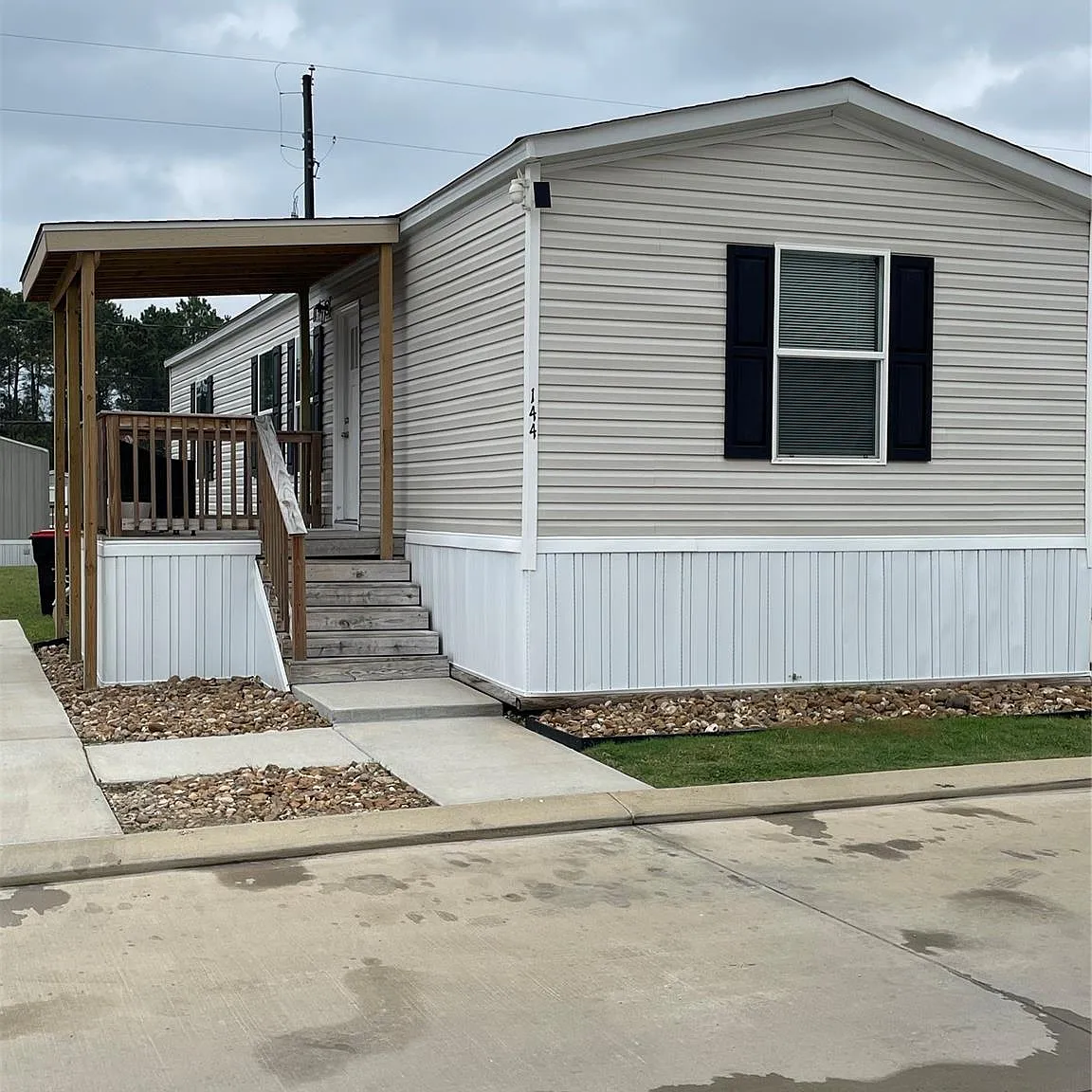2 bed, 2.0 bath, 896 sqft, $1,600 — Photo 3