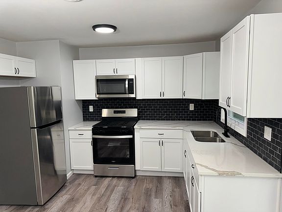 4th image of 5431 Mary Ann Ln