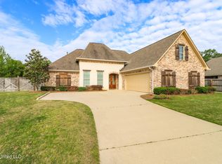 136 Belle Oak Dr, Brandon, MS 39042