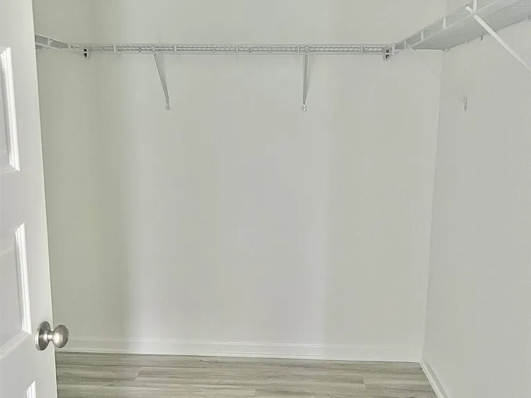 428 Winters Ave — Photo 14