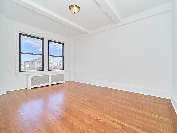 4th image of 600 W 111th St #12B2
