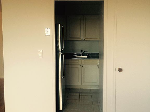 4th image of 8360 118th St APT 9G