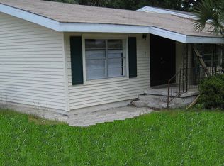 6220 SE 165th Ct, Ocklawaha, FL 32179