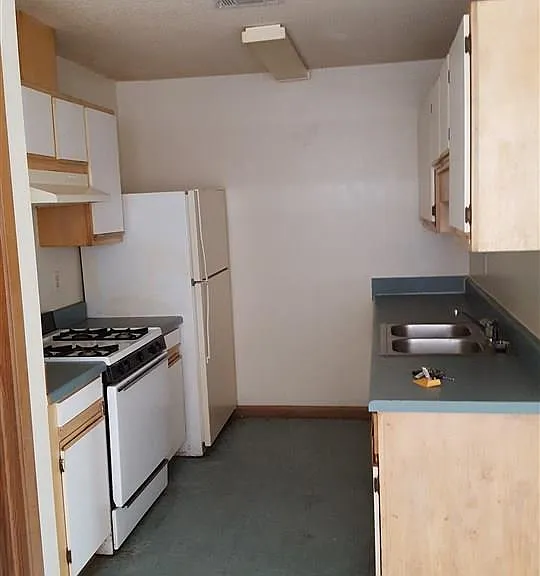 1112 Wayne Ave #B — Photo 2