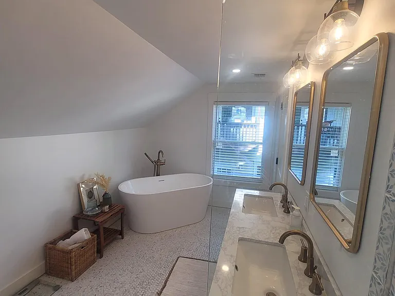 368 4th St NE — Photo 36