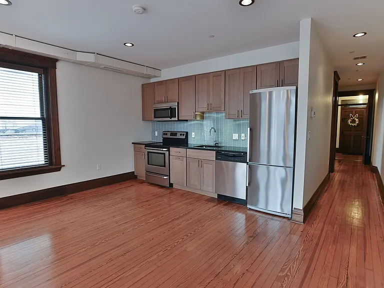223 Pine St — Photo 18