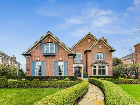 1741 Monterey Dr, Glenview, IL 60026