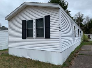 777 Pioneer Rd TRLR 139, Marquette, MI 49855