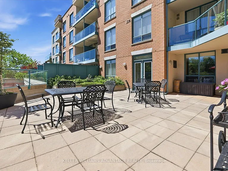 1733 Queen St E #415 — Photo 21