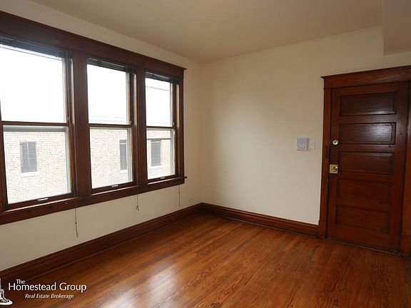 3rd image of 2146 W Shakespeare Ave #2R