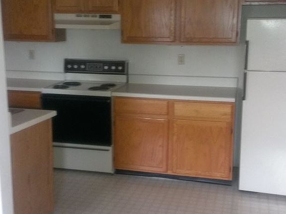4th image of 401 Highland Ave APT 309