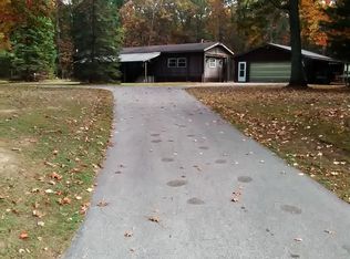 684 S Walhalla Rd, Branch, MI 49402