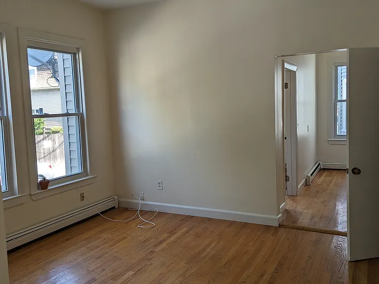 19 Houghton St #1 — Photo 3