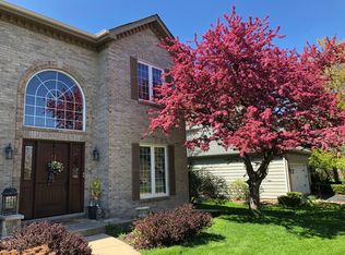 530 Blackberry Ridge Dr, Aurora, IL 60506