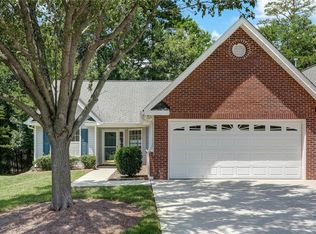 7830 Woodpark Dr, High Point, NC 27265