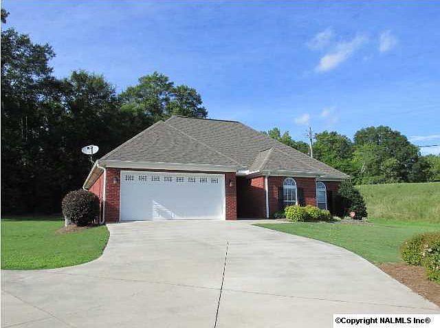 2nd image of 5060 Lily Rd