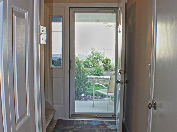 Main Entry/Garage Entry
