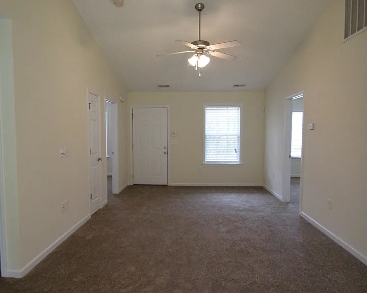 1258 Camellia Ct — Photo 7