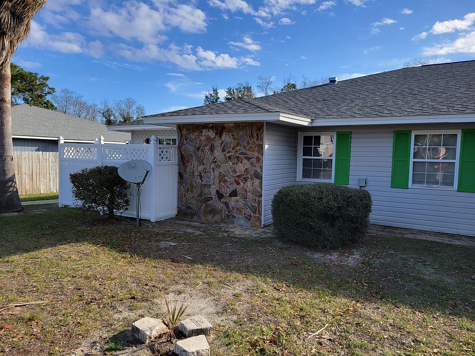 1st image of 1606 Green Briar Pkwy #B