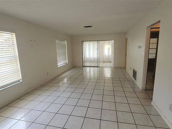 4th image of 4007 78th St W