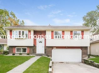 6583 Arbordale Ave, Solon, OH 44139