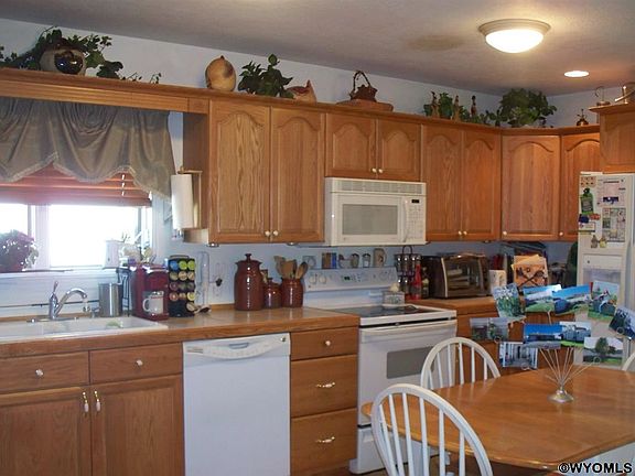 4th image of 655 Ironwood St