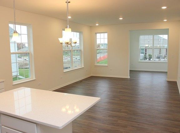 5th image of 272 Monarch 211 Ln