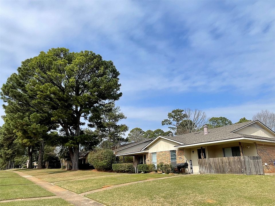 1st image of 2908 Mackey Ln