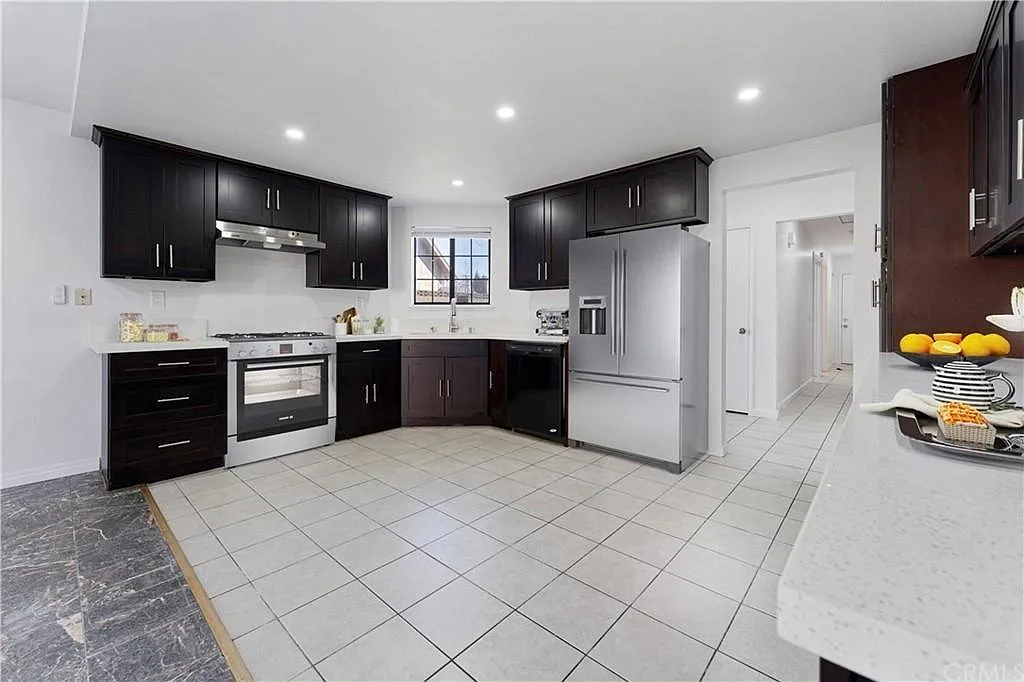 37723 Gilworth Ave — Photo 3