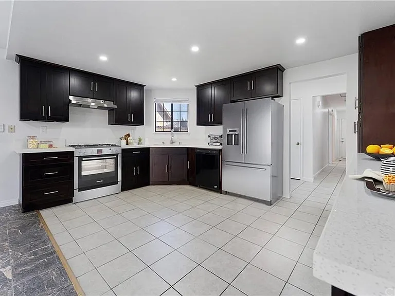 37723 Gilworth Ave — Photo 3