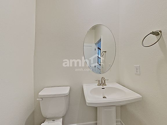 5th image of 5815 Petronius St