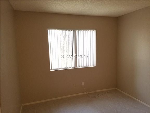 4th image of 2426 Millcroft Dr #0