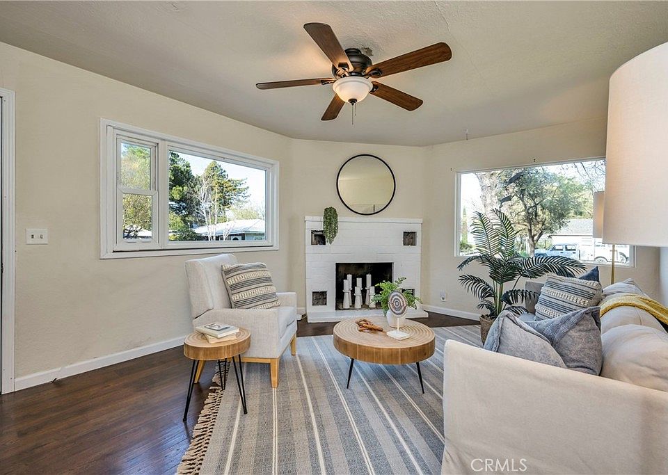 1st image of 65 Lily Cove Ave