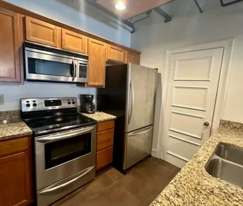 131 E Broad St #805