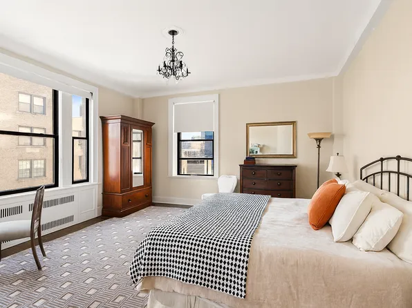 525 West End Avenue image 9 of 9