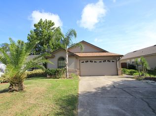 12406 N Silent Brook Trl, Jacksonville, FL 32225