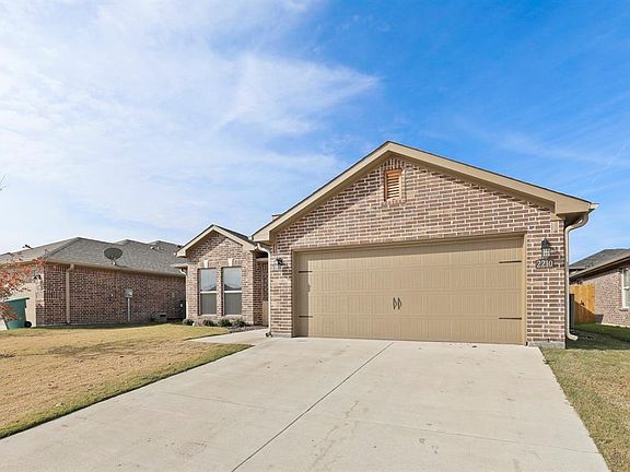 3rd image of 2210 Southridge Ln