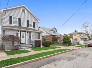 200 Monroe St, Franklin Square, NY 11010