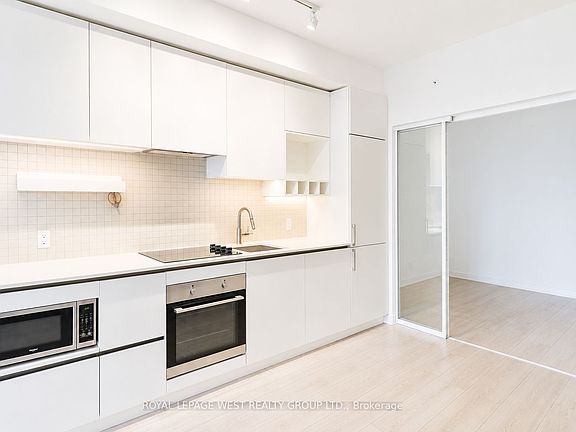 5th image of 950 Portage Pkwy #2615