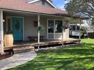 755 5th St, North Powder, OR 97867