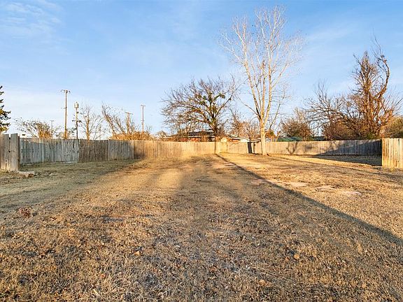 3rd image of 311 S 12th St #12