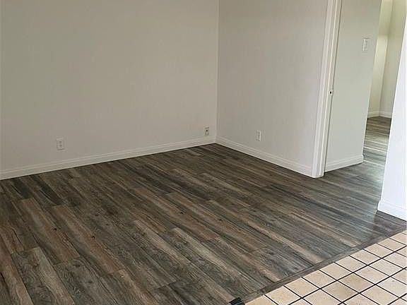 3rd image of 6019 Clark St #15