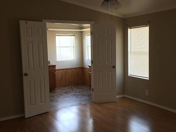 3rd image of 15 Cinnamon Ln