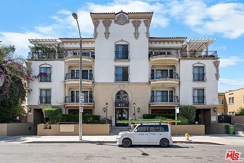 837 Crenshaw Blvd #301 Photo 1