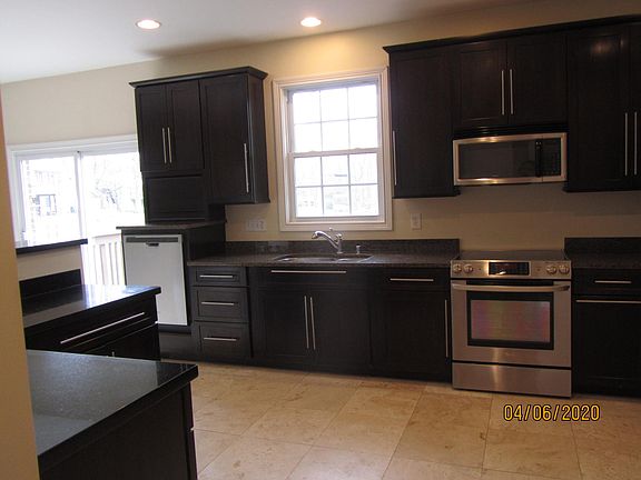 5th image of 8219 N Dilcrest Cir