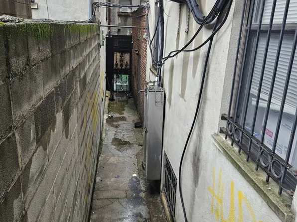 2350 Adam Clayton Powell Boulevard image 12 of 13