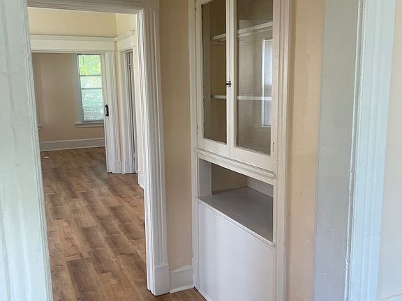 2nd image of 432 N 29th St #432