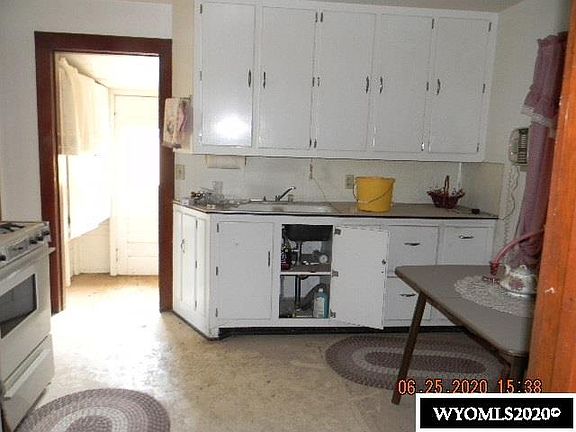 3rd image of 124 Connely Ave