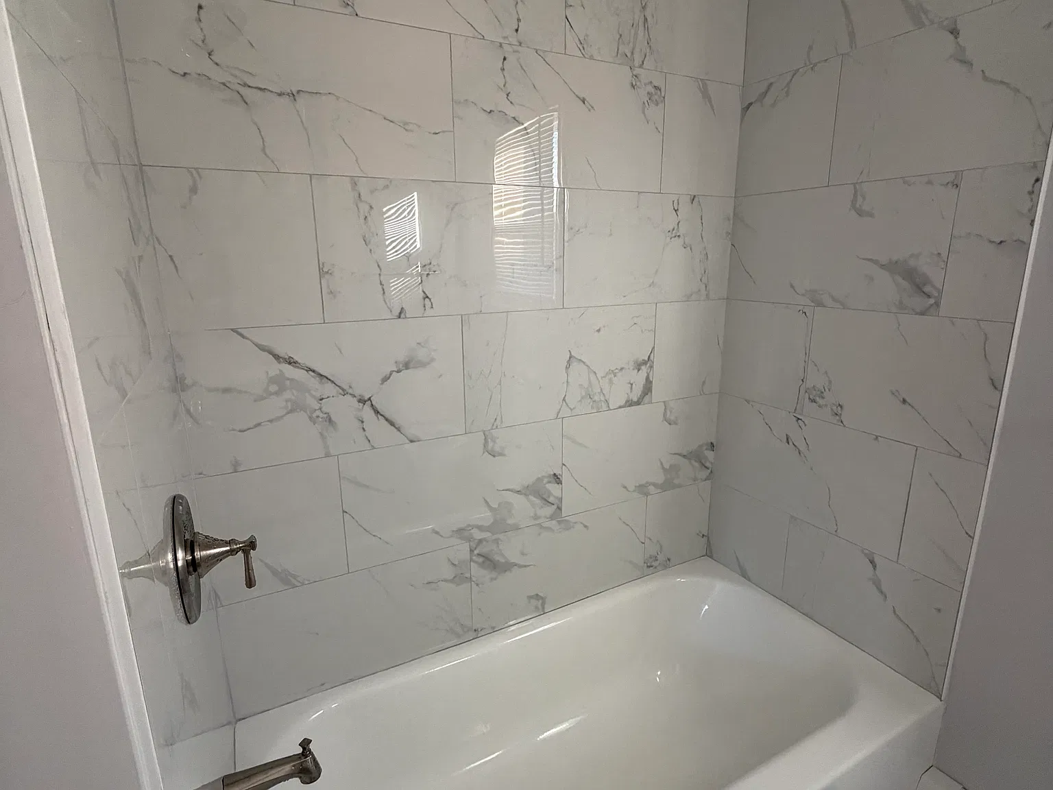 3 bed, 1100 sqft, $2,200 — Photo 4