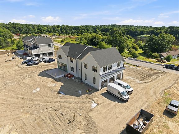 4th image of 6 Webster Farm Way